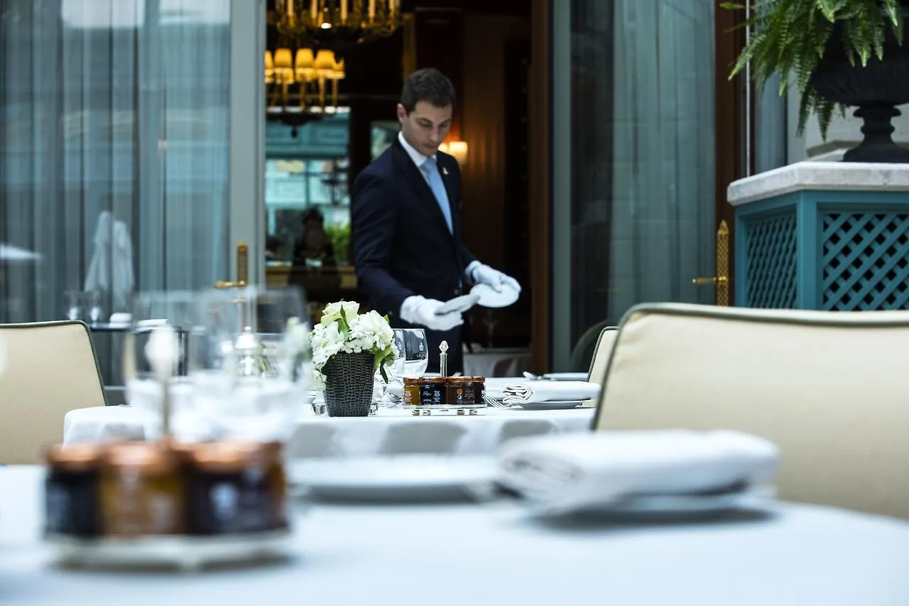 Hotell Ritz 5*